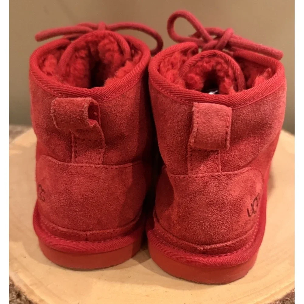 UGG AUSTRALIA NEUMEL 3236  SAMBA RED CHUKKA ANKLE BOOTS MENS SIZE 7‎